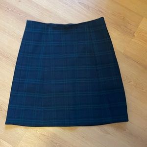 Aritzia babaton skirt